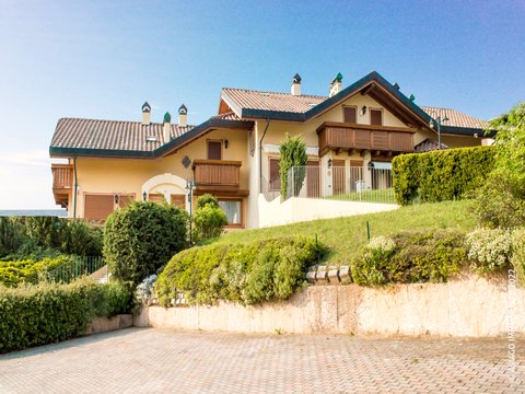 Casa indipendente in vendita a Roana (frazione)